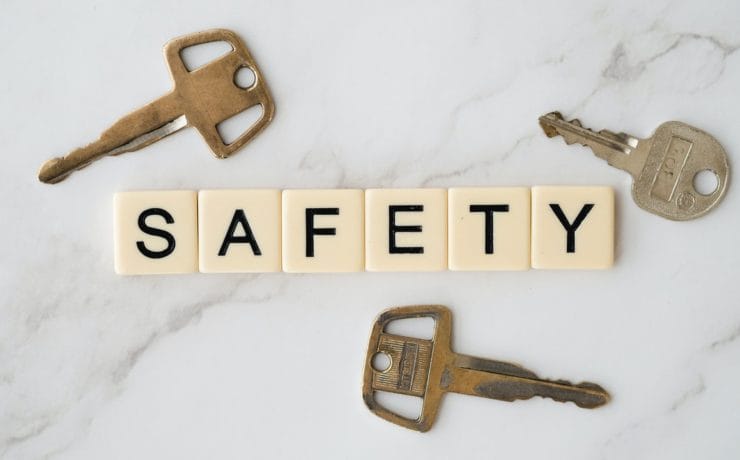 Wachtwoordbeheer beeld met sleutels en safety