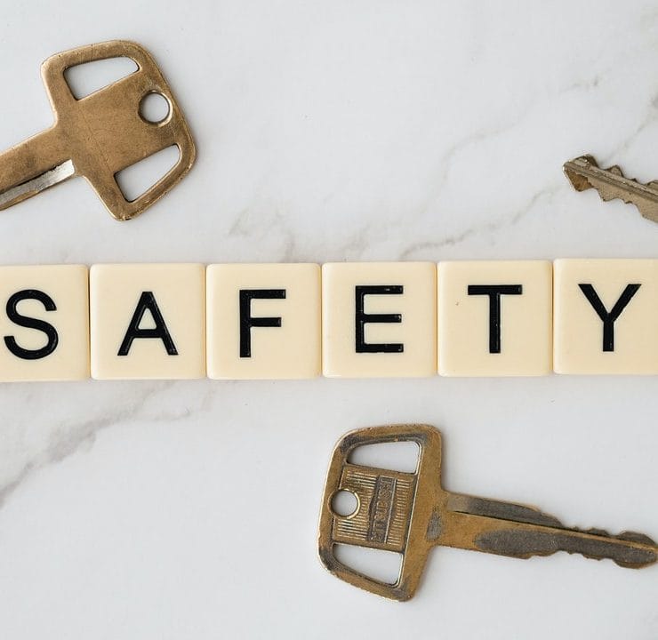 Wachtwoordbeheer beeld met sleutels en safety